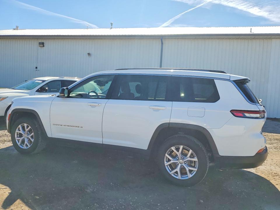 2021 Jeep Grand cherokee l VIN 1C4RJKBG4M8134298 COPART salvage auction — NORMAL WEAR, IA - CERTIFICATE OF TITLE, sold $12,400 on 2026-07-24 (photo 2)