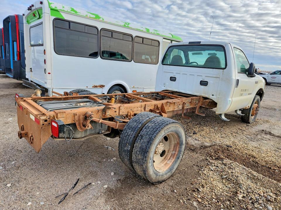 2004 Ford F-550 super duty VIN 1FDAF57PX4EB46977 COPART salvage auction — FRONT END, NE - CERTIFICATE OF TITLE, sold $1,000 on 2026-07-09 (photo 3)