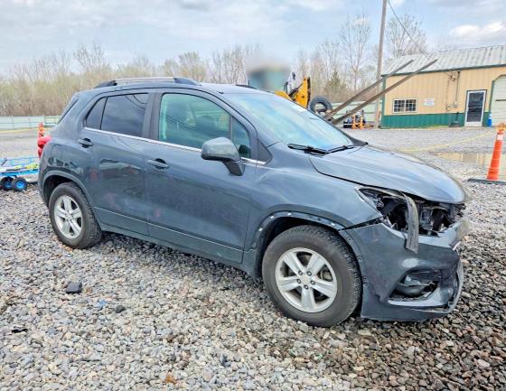 2017 Chevrolet Trax VIN 3GNCJLSB3HL186181 COPART salvage auction — FRONT END, IL, sold $400 on 2026-08-03 (photo 4)