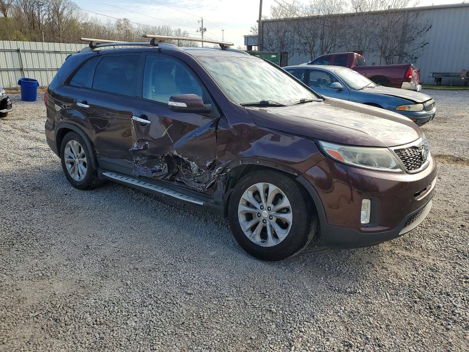 2015 Kia Sorento VIN 5XYKU4A79FG619392 COPART salvage auction — SIDE, Salvage Title, sold $1,400 on 2026-07-29 (photo 4)