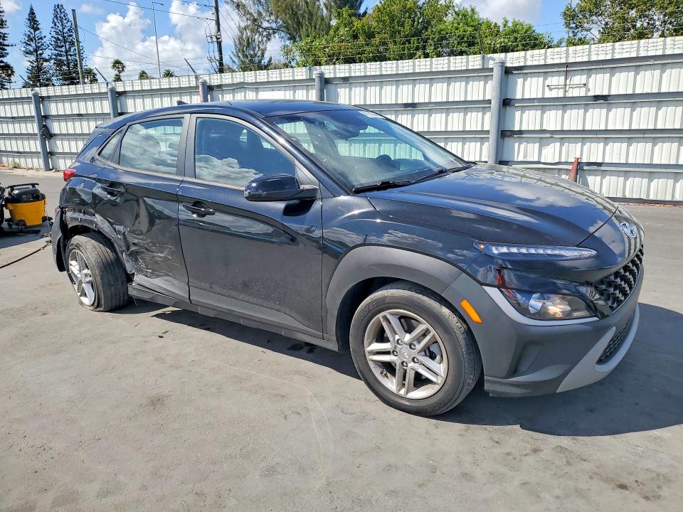 2023 Hyundai Kona VIN KM8K2CAB6PU930102 COPART salvage auction — SIDE, Salvage Title, sold $4,450 on 2026-07-27 (photo 4)
