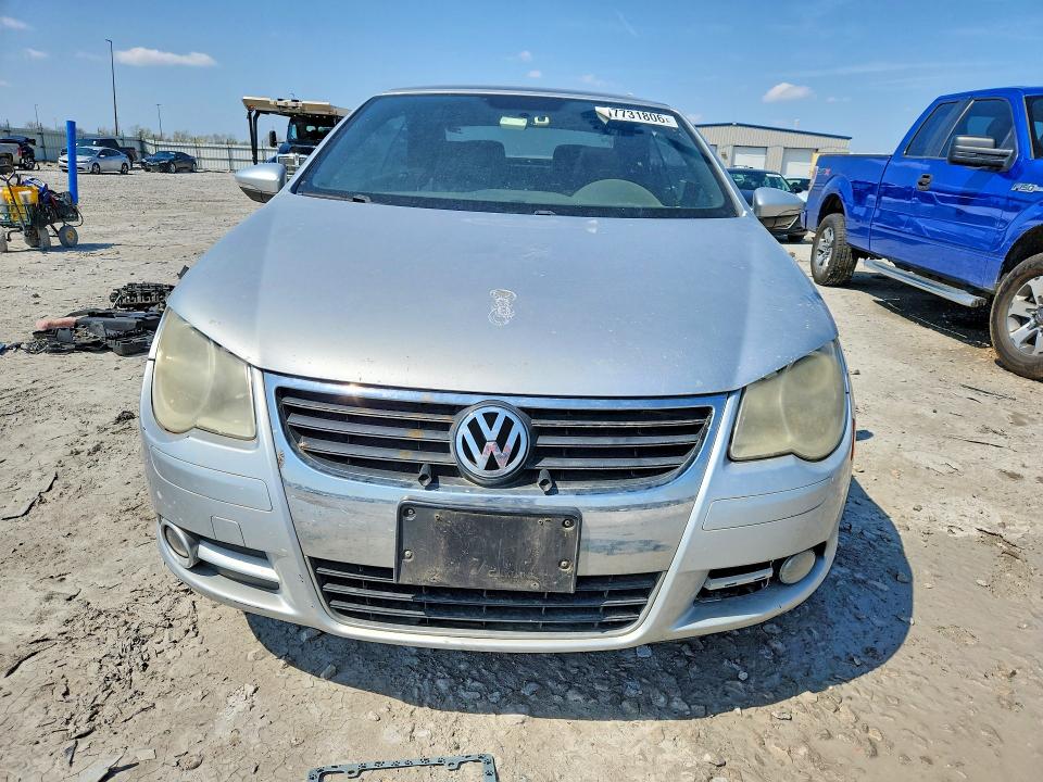 2011 Volkswagen Eos VIN WVWAA7AH6BV000234 COPART salvage auction — VANDALISM, Il - Salvage Certificate, sold $375 on 2026-07-06 (photo 5)