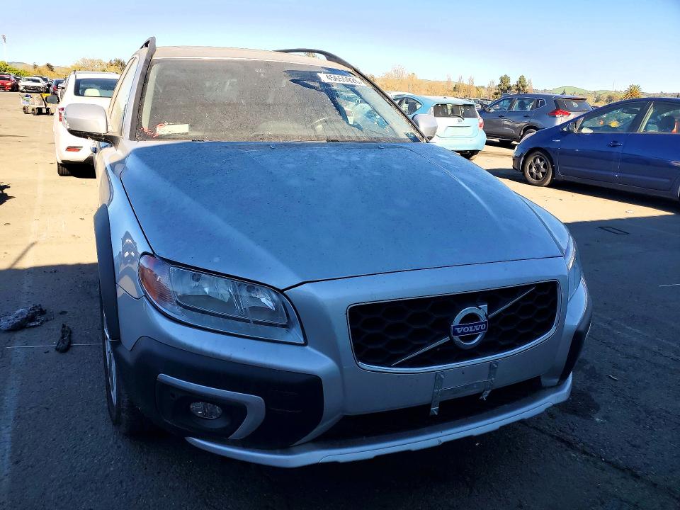 2016 Volvo VIN YV440MBK4G1247532 COPART salvage auction — MINOR DENT/SCRATCHES, Salvage Title, sold $3,750 on 2026-07-22 (photo 5)
