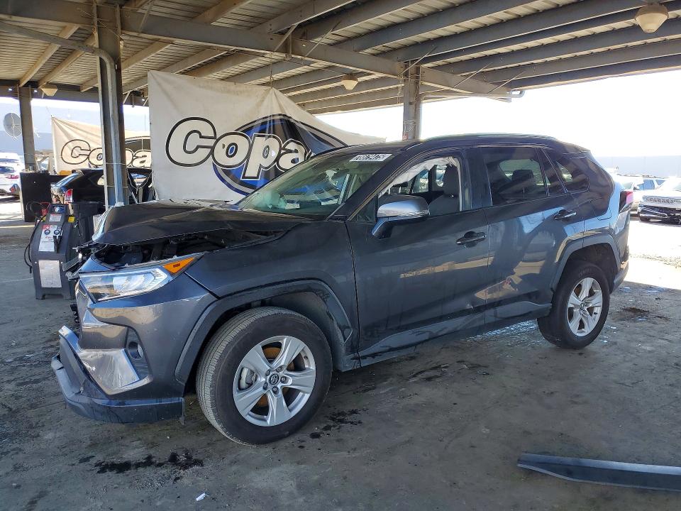 2021 Toyota Rav4 VIN 2T3P1RFV6MW158699 COPART salvage auction — FRONT END, CA - CERTIFICATE OF TITLE, sold $2,350 on 2026-07-09 (photo 1)
