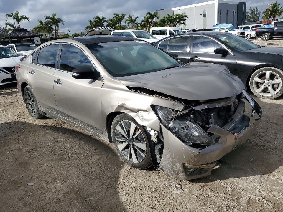 2013 Nissan Altima VIN 1N4BL3AP2DN467268 COPART salvage auction — FRONT END, FL - CERT OF TITLE-REBUILT, sold $300 on 2026-07-02 (photo 4)