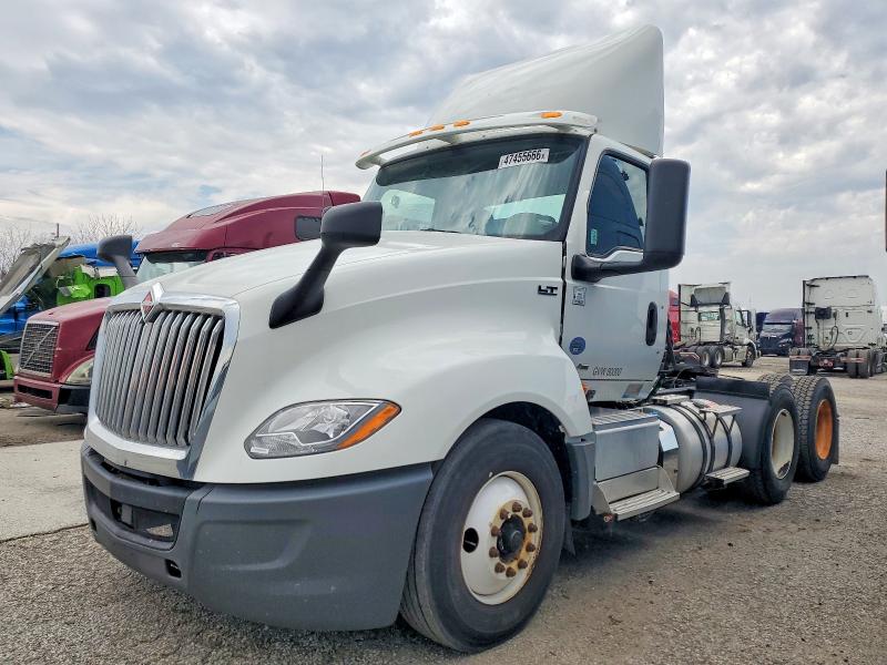 2019 International Lt VIN 3HSDZTZR0KN134888 COPART salvage auction — MINOR DENT/SCRATCHES, Ca - Certificate Of Title (P), sold $1,700 on 2026-07-08 (photo 2)