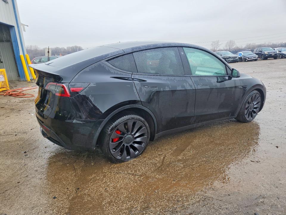 2021 Tesla Model y VIN 5YJYGDEF7MF264021 COPART salvage auction — REAR END, Il - Salvage Certificate, sold $9,900 on 2026-07-10 (photo 3)