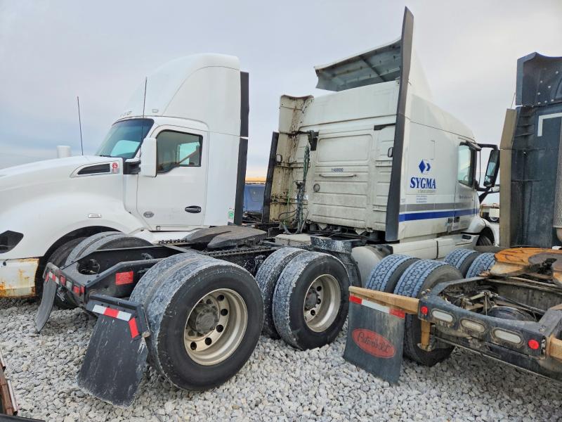 2025 Volvo Vnr VIN 4V4WC9EHXSN677443 COPART salvage auction — ROLLOVER, Ne - Cert Of Title-Salvage, sold $36,500 on 2026-08-06 (photo 4)
