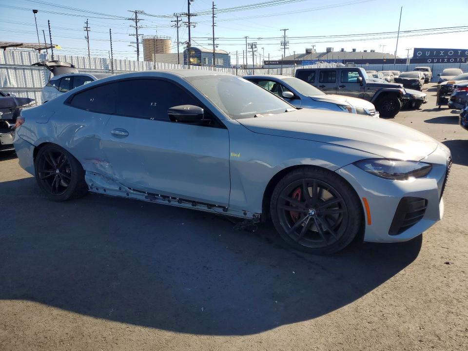 2023 BMW M4 VIN WBA83AP03PCM07354 COPART salvage auction — SIDE, CA, sold $20,800 on 2026-07-22 (photo 4)