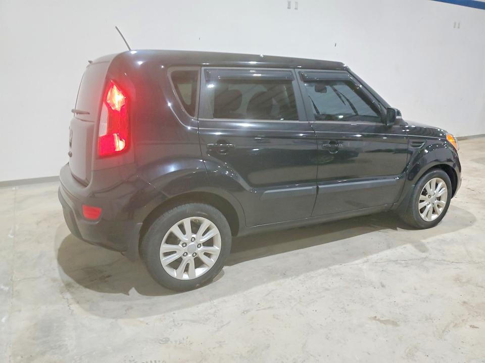 2013 Kia Soul VIN KNDJT2A69D7518244 COPART salvage auction — SIDE, Salvage Title, sold $600 on 2026-07-22 (photo 3)