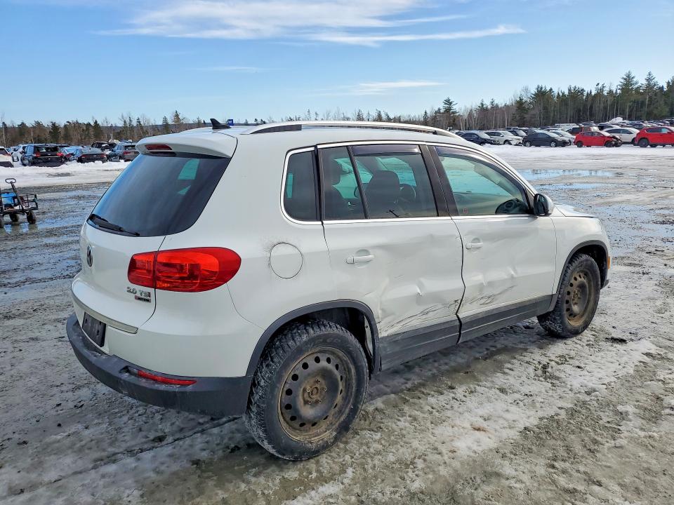2017 Volkswagen Tiguan VIN WVGMV7AX7HK033838 COPART salvage auction — SIDE, Ns - Cert Of Registration, sold $2,800 on 2026-07-09 (photo 3)