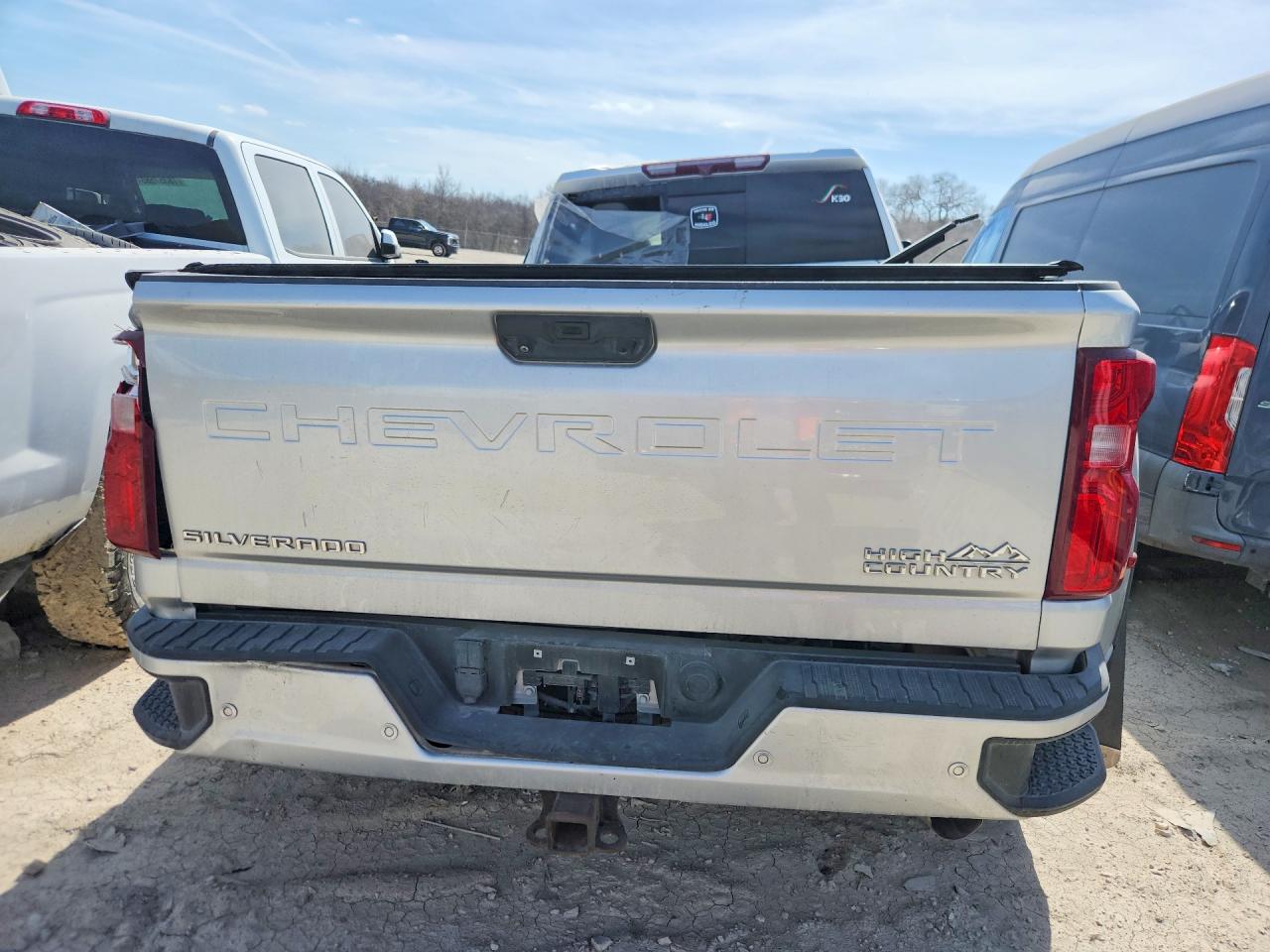2022 Chevrolet VIN 1GC4YVEY8NF270409 COPART salvage auction — Front End, TX - SALVAGE VEHICLE TITLE, sold $16,300 on 2026-03-11 (photo 6)