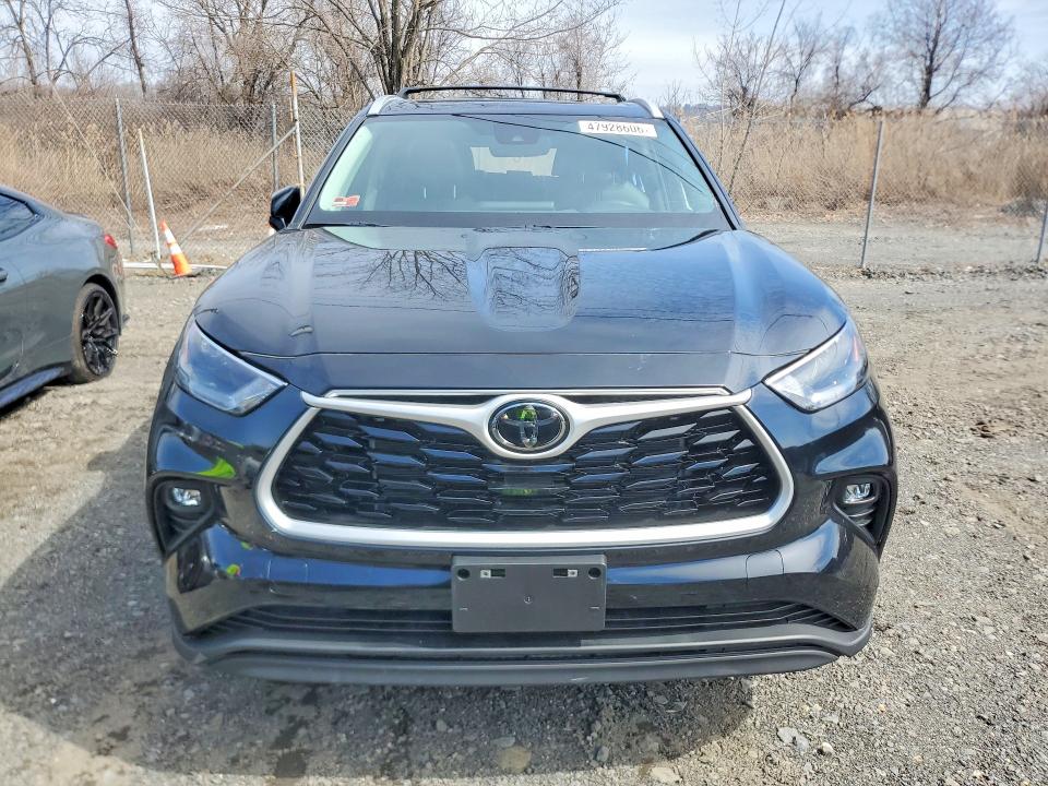 2024 Toyota Highlander VIN 5TDKDRBH0RS571731 COPART salvage auction — SIDE, Nj - Cert Of Title-Salvage, sold $13,600 on 2026-07-09 (photo 5)