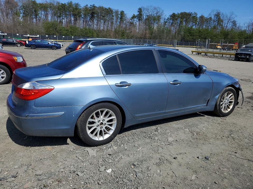 2010 Hyundai Genesis VIN KMHGC4DE5AU099908 COPART salvage auction — FRONT END, Md - Cert Of Salvage > 75% Damage, sold $250 on 2026-07-24 (photo 3)