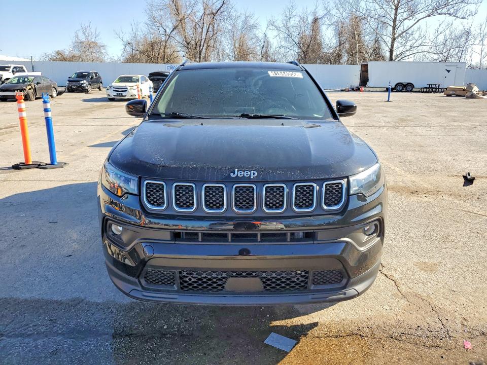2023 Jeep Compass VIN 3C4NJDBN6PT500874 COPART salvage auction — MINOR DENT/SCRATCHES, Mo - Certificate Of Title, sold $16,400 on 2026-07-02 (photo 5)