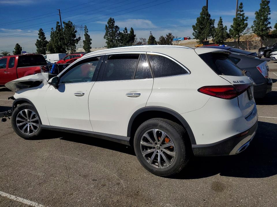 2024 Mercedes-benz Glc VIN W1NKM4HB1RF171546 COPART salvage auction — FRONT END, CA - DIS/DLR/EXP ONLY CLEAN TITLE, sold $9,000 on 2026-07-08 (photo 2)
