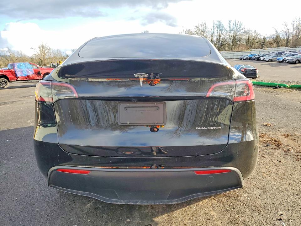 2025 Tesla Model y VIN 7SAYGAEE8SF243801 COPART salvage auction — FRONT END, Or - Salvage Title Certificate, sold $8,200 on 2026-07-13 (photo 6)