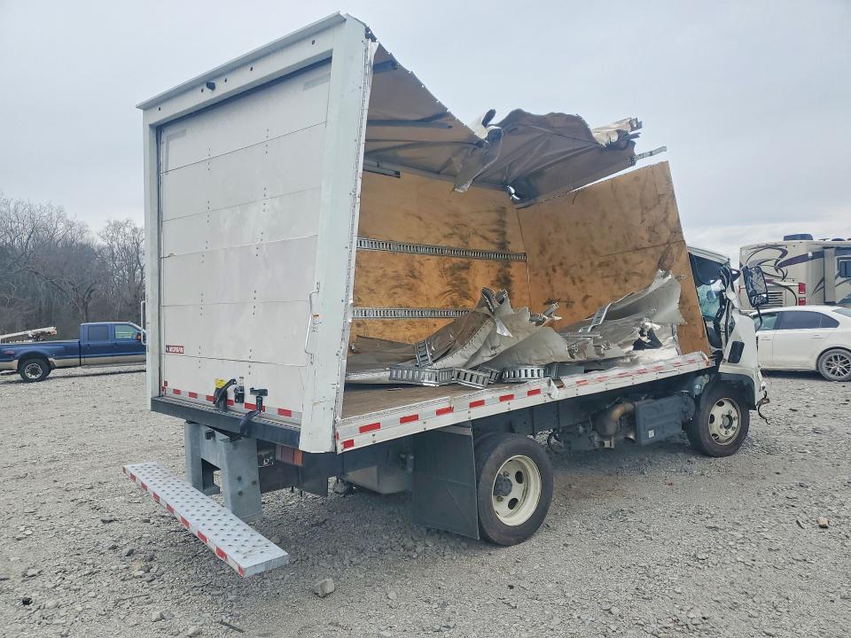 2025 Isuzu Nrr VIN JALE5W162S7P05789 COPART salvage auction — ALL OVER, Tn - Salvage Certificate, sold $225 on 2026-07-29 (photo 3)
