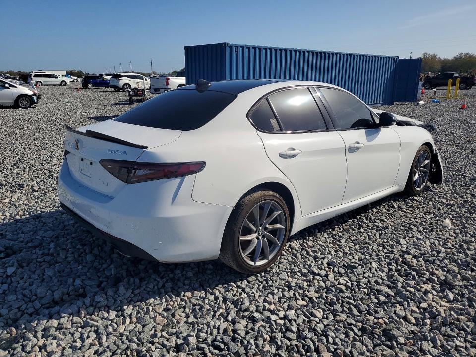 2024 Alfa romeo Giulia VIN ZARFAMBN4R7679997 COPART salvage auction — FRONT END, Fl - Certificate Of Destruction, sold $4,200 on 2026-07-26 (photo 3)