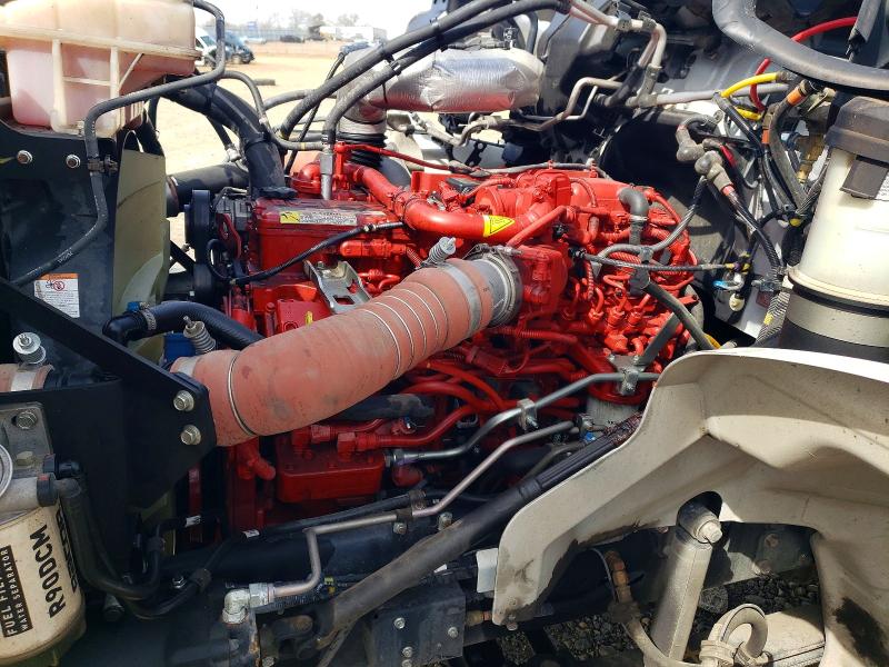 2024 Hino Hino xl8 VIN 5PVNM9AV2R5S50039 COPART salvage auction — ROLLOVER, VA - CERT OF TITLE - SALVAGE, sold $1,250 on 2026-07-23 (photo 7)