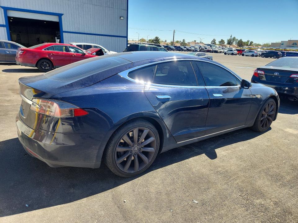 2015 Tesla VIN 5YJSA1S1XFF080564 COPART salvage auction — MECHANICAL, Fl - Cert Of Title-Rebuildable Slvg, sold $1,950 on 2026-07-27 (photo 3)
