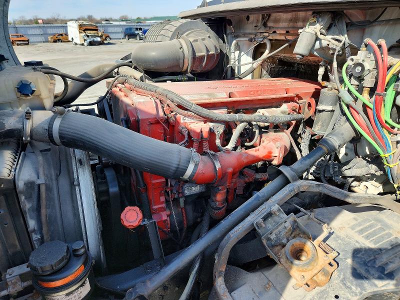 2003 Volvo Vnl VIN 4V4NC9TJX3N341861 COPART salvage auction — MINOR DENT/SCRATCHES, Mo - Certificate Of Title, sold $25 on 2026-07-21 (photo 7)