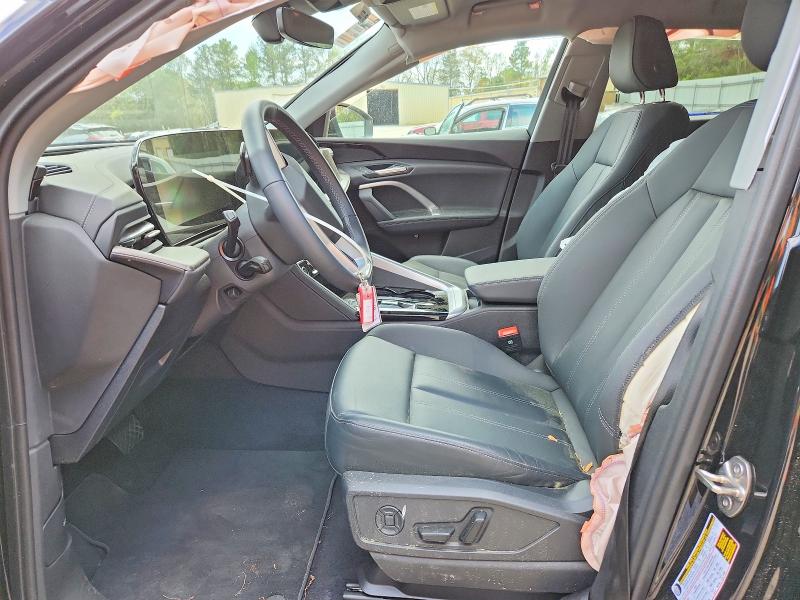 2025 Audi Q5 VIN WA11AAGU2S2026424 COPART salvage auction — SIDE, Salvage Title, sold $10,000 on 2026-07-31 (photo 7)