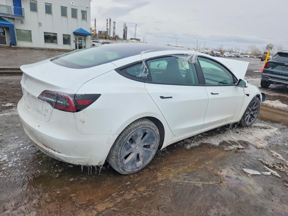 2022 Tesla Model 3 VIN 5YJ3E1EB1NF271124 COPART salvage auction — FRONT END, Qc - Gravement Accidente, sold $4,100 on 2026-07-07 (photo 3)