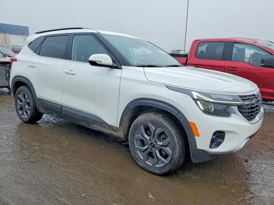 2024 Kia Seltos VIN KNDEUCAA2R7577426 COPART salvage auction — SIDE, Mi - Certificate Of Title, sold $7,500 on 2026-07-28 (photo 4)