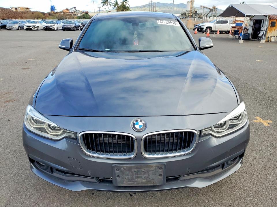 2017 BMW 3er VIN WBA8E1G58HNU15106 COPART salvage auction — WATER/FLOOD, Hi - Certificate Of Salvage, sold $375 on 2026-07-27 (photo 5)