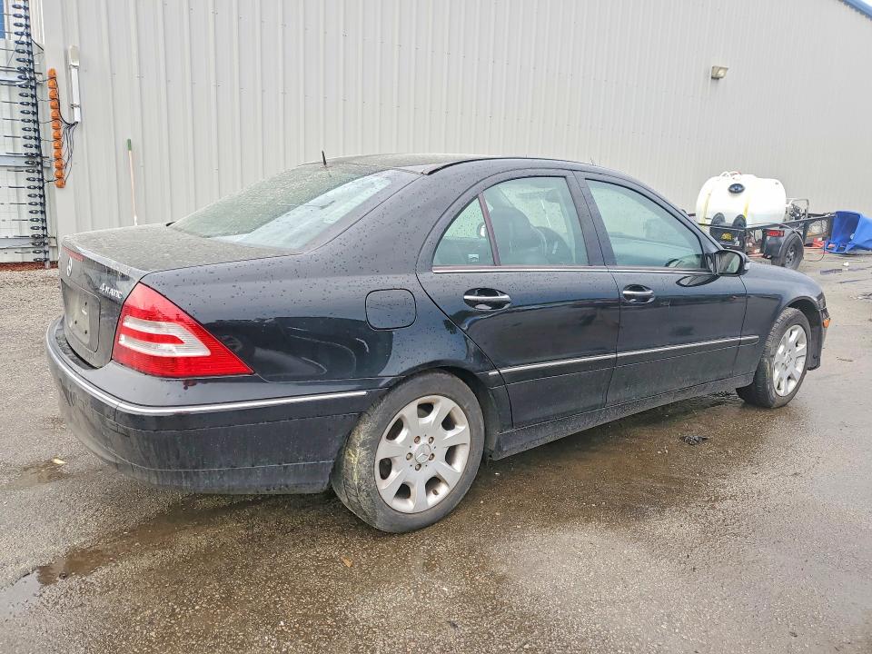 2005 Mercedes-benz C-klasse VIN WDBRF81J65F563150 COPART salvage auction — MINOR DENT/SCRATCHES, SC - CERT OF TITLE-SALVAGE, sold $300 on 2026-07-06 (photo 3)