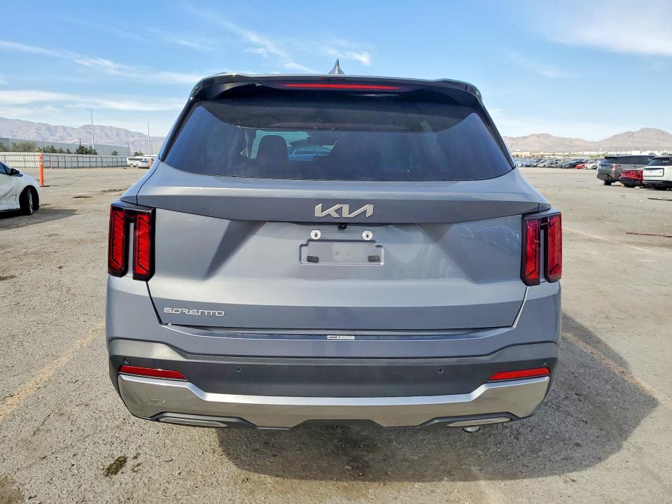 2024 Kia Sorento VIN 5XYRL4JC2RG282261 COPART salvage auction — FRONT END, Nv - Salvage Title, sold $8,300 on 2026-07-14 (photo 6)
