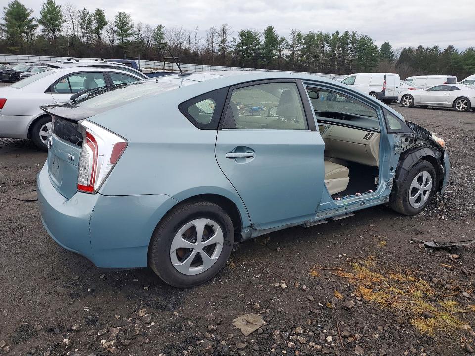 2014 Toyota Prius VIN JTDKN3DU2E1735119 COPART salvage auction — SIDE, Md - Cert Of Salvage > 75% Damage, sold $3,650 on 2026-07-20 (photo 3)