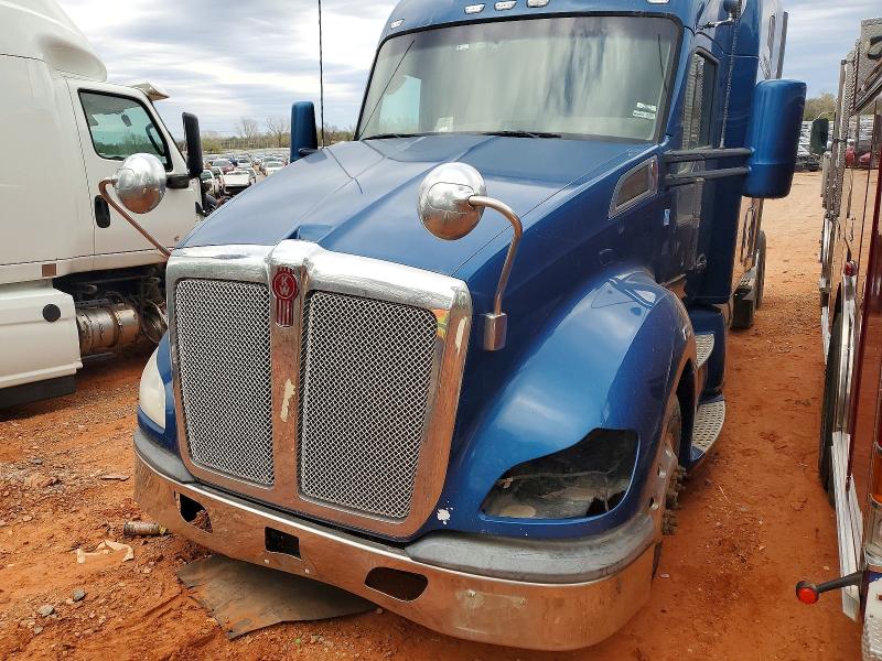 2019 Kenworth Construction VIN 1XKYDP9X9KJ237149 COPART salvage auction — MECHANICAL, OK - CERT OF TITLE-REPOSSESSION, sold $7,000 on 2026-07-14 (photo 9)