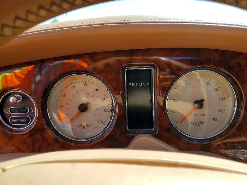2000 Bentley Arnage VIN SCBLC31E8YCX04301 COPART salvage auction — ENGINE BURN, Ca - Dis/Dlr/Exp Only Clean Title, sold $2,650 on 2026-09-24 (photo 9)
