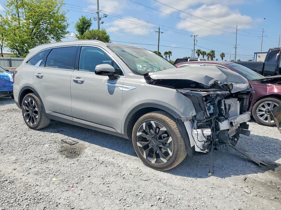2026 Kia Sorento VIN 5XYRH4JF3TG421123 COPART salvage auction — FRONT END, Salvage Title, sold $14,400 on 2026-07-17 (photo 4)