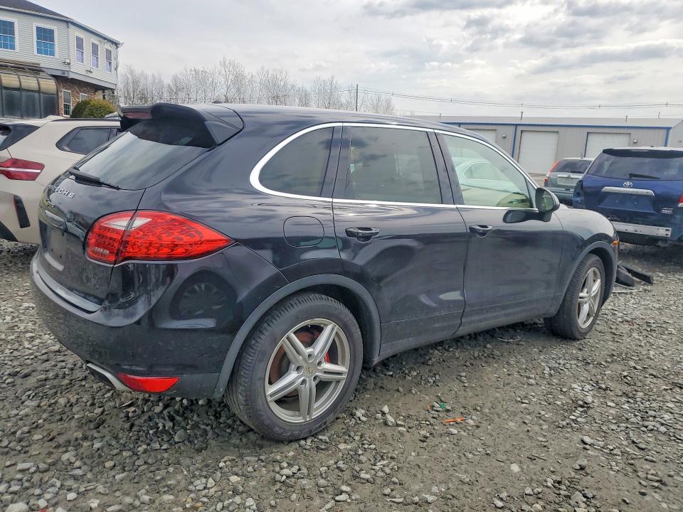 2013 Porsche Cayenne VIN WP1AA2A22DLA03496 COPART salvage auction — SIDE, MA - CERT OF TITLE-RECONSTRCTD COLL, sold $725 on 2026-07-16 (photo 3)