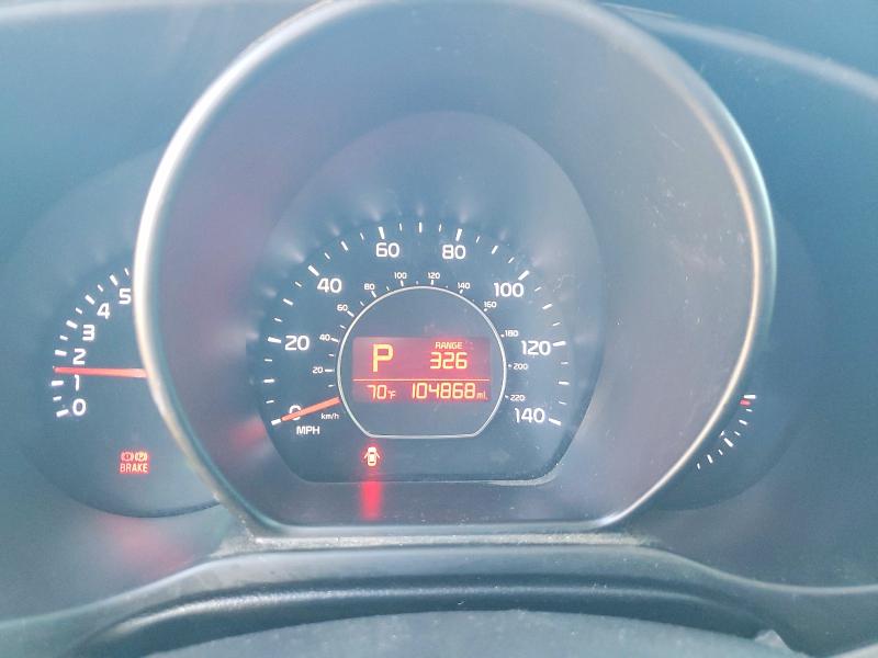 2016 Kia Soul VIN KNDJP3A50G7324174 COPART salvage auction — SIDE, Salvage Title, sold $275 on 2026-07-30 (photo 9)