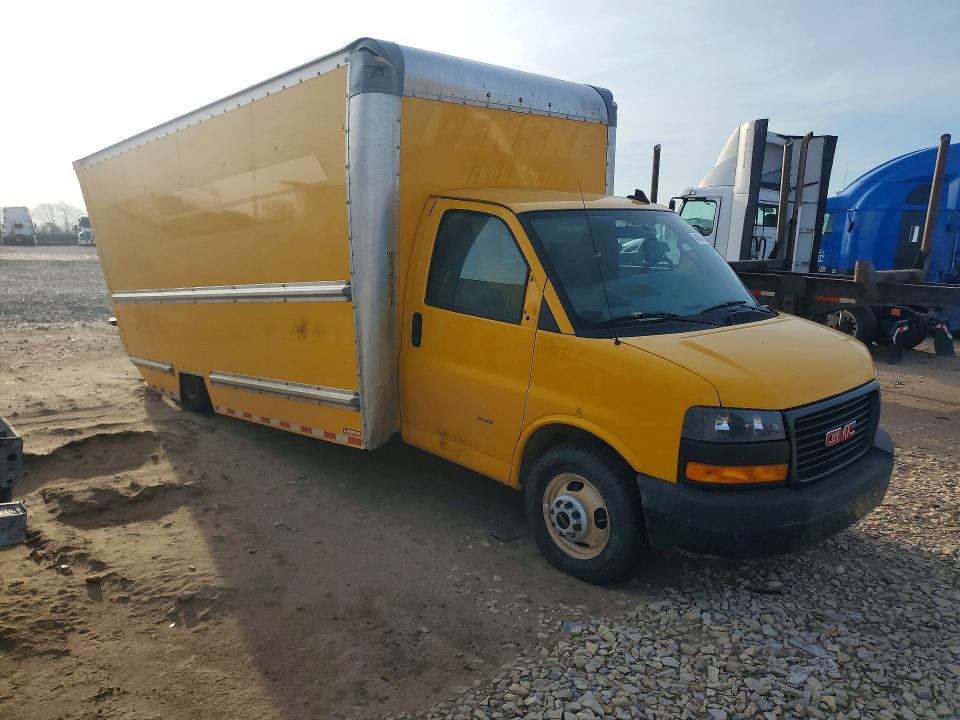 2023 Gmc Savana VIN 7GZ37TC71PN003802 COPART salvage auction — REAR END, AZ - CERT OF TITLE - SALVAGE, sold $5,400 on 2026-07-30 (photo 4)