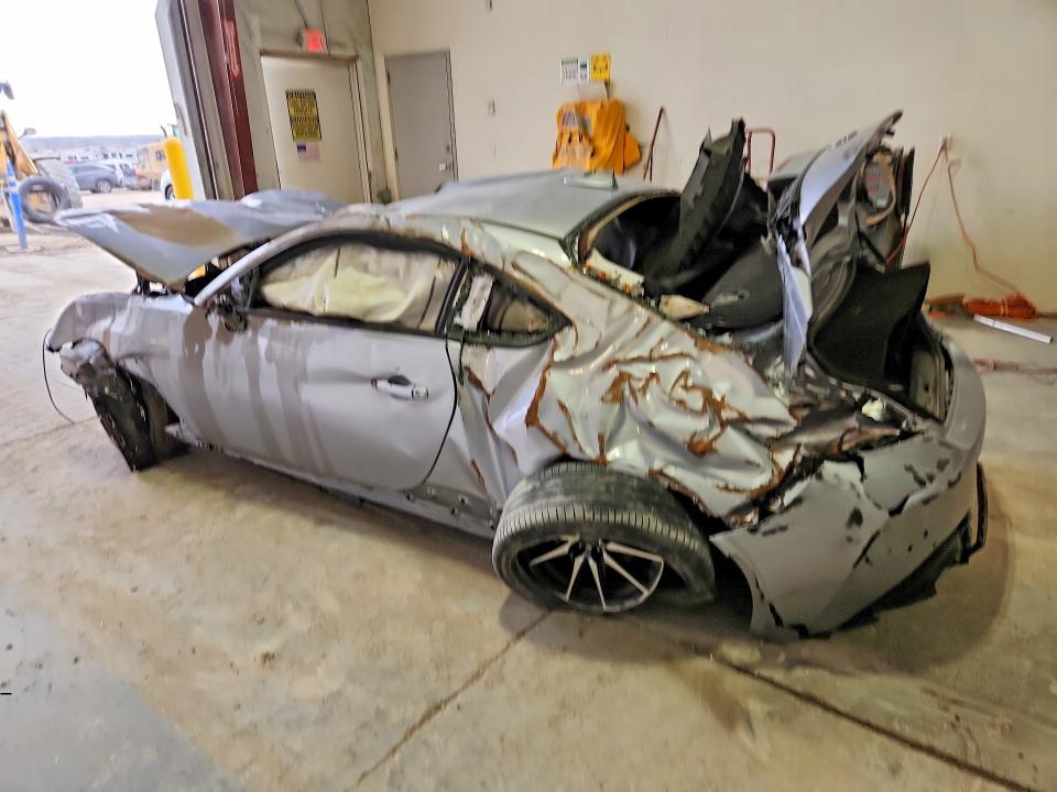 2022 Toyota Gr 86 VIN JF1ZNBC16N8753605 COPART salvage auction — ROLLOVER, Az - Cert Of Title- Non Repair, sold $2,650 on 2026-07-28 (photo 2)