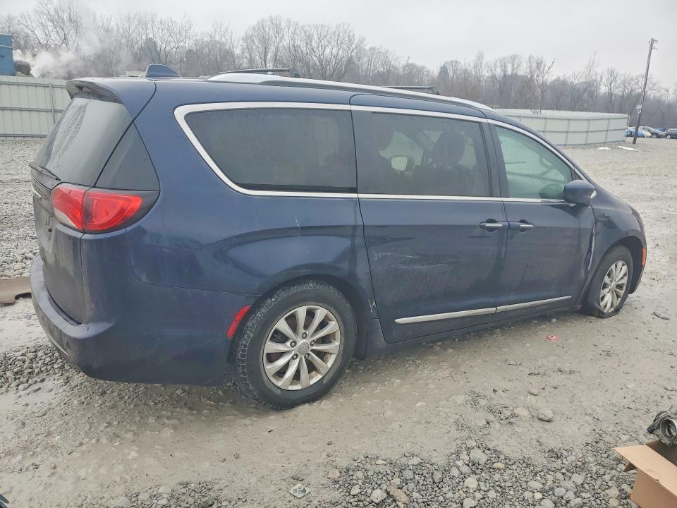 2019 Chrysler Pacifica VIN 2C4RC1BG2KR666171 COPART salvage auction — STRIPPED, Oh - Cert Of Title-Repossession, sold $3,400 on 2026-07-28 (photo 3)