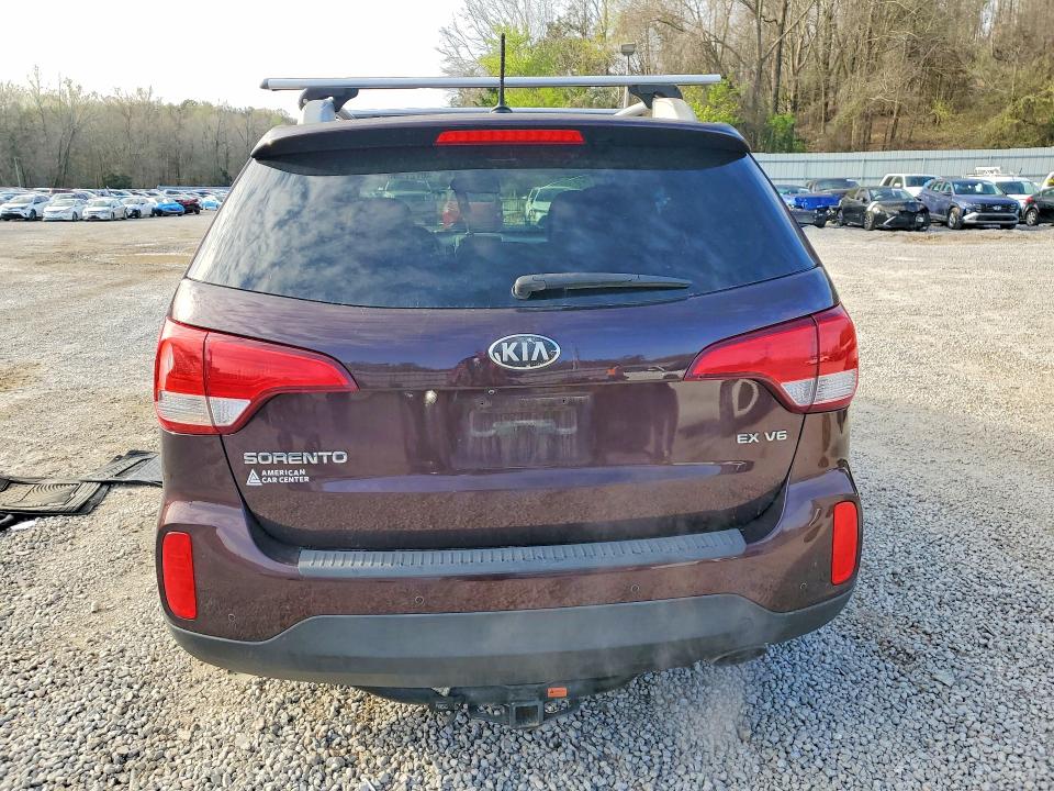2015 Kia Sorento VIN 5XYKU4A79FG619392 COPART salvage auction — SIDE, Salvage Title, sold $1,400 on 2026-07-29 (photo 6)