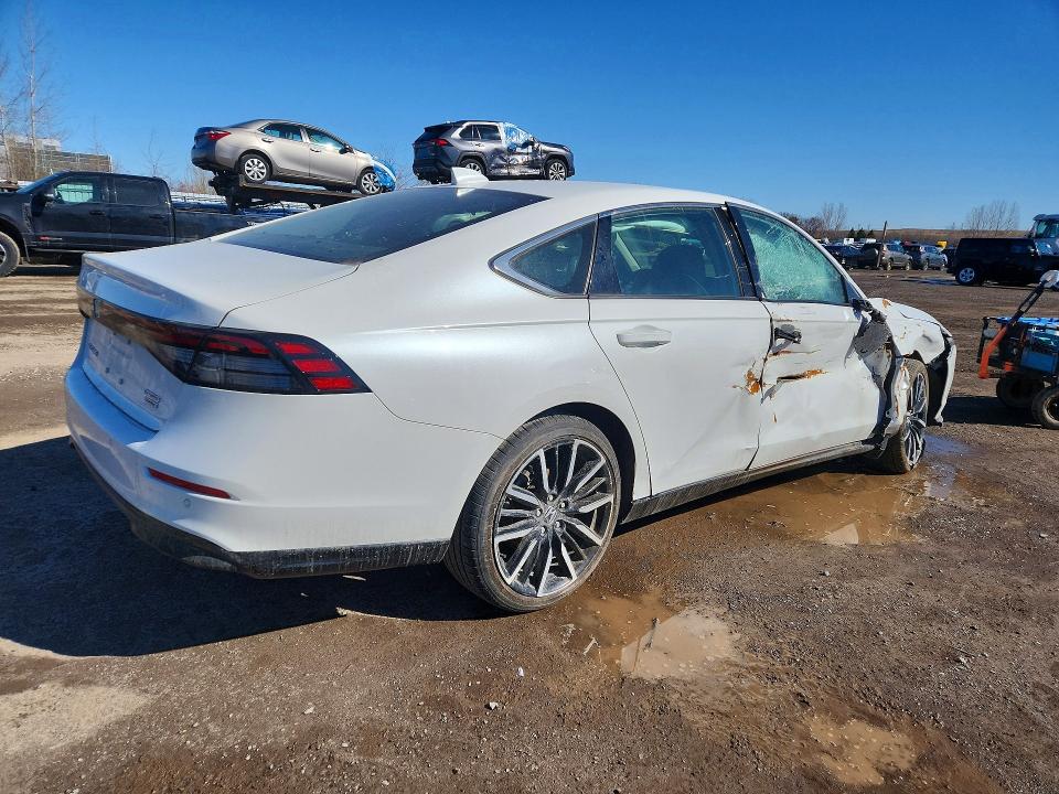2024 Honda Accord VIN 1HGCY2F80RA801695 COPART salvage auction — SIDE, Salvage Title, sold $12,200 on 2026-07-28 (photo 3)