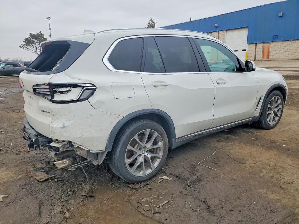 2019 BMW X5 VIN 5UXCR6C55KLL06897 COPART salvage auction — REAR END, Id - Salvage Certificate Of Title, sold $11,200 on 2026-07-31 (photo 3)