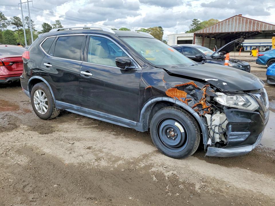 2017 Nissan Rogue VIN KNMAT2MT2HP586974 COPART salvage auction — FRONT END, TX - SALVAGE VEHICLE TITLE, sold $2,450 on 2026-07-28 (photo 4)