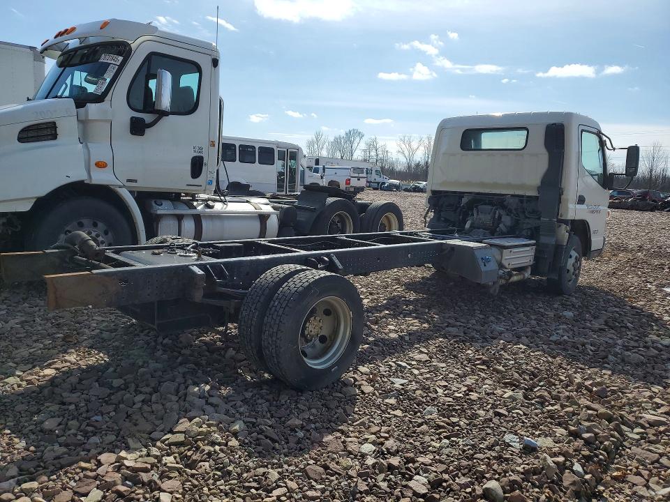 2012 Mitsubishi Fuso VIN JL6CRH1AXCK004582 COPART salvage auction — NORMAL WEAR, Ny - Certificate Of Title, sold $1,950 on 2026-07-08 (photo 3)
