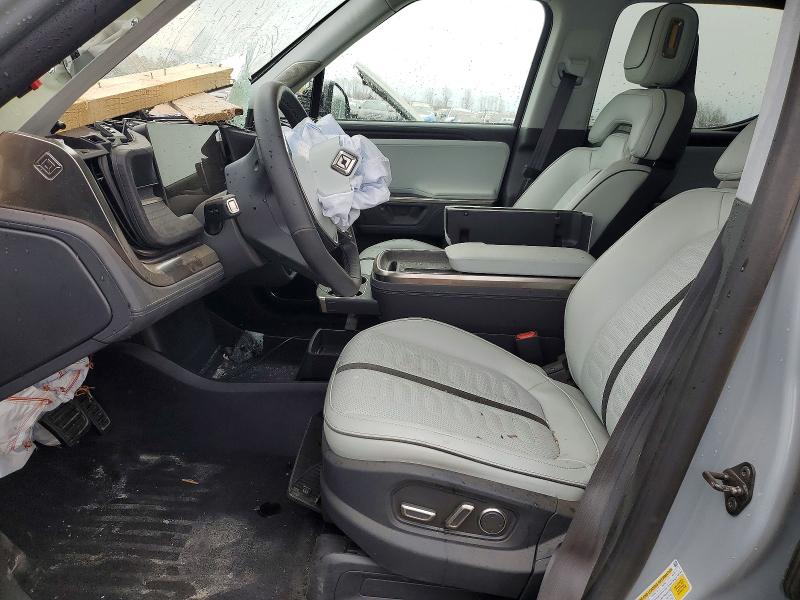 2025 Rivian R1t VIN 7FCTGBAA0SN040168 COPART salvage auction — ROLLOVER, Il - Salvage Certificate, sold $5,700 on 2026-07-07 (photo 7)