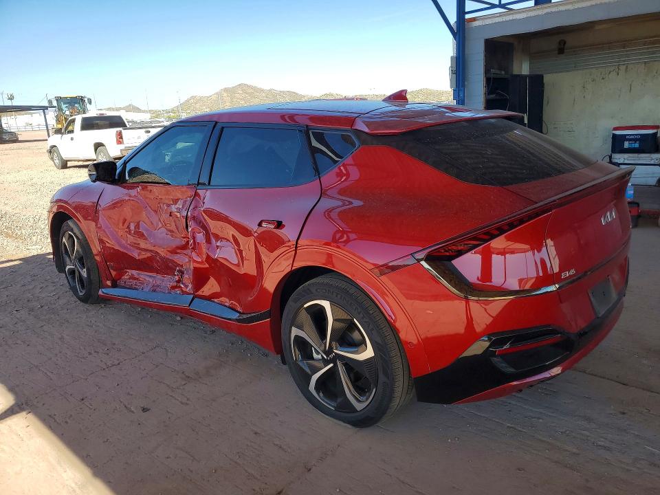 2024 Kia Ev6 VIN KNDC4DLC7R5203725 COPART salvage auction — SIDE, Salvage Title, sold $11,700 on 2026-07-16 (photo 2)
