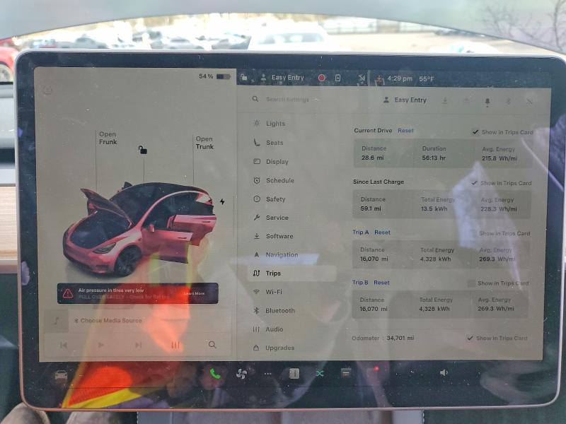 2025 Tesla Model y VIN 7SAYGAEE8SF243801 COPART salvage auction — FRONT END, Or - Salvage Title Certificate, sold $8,200 on 2026-07-13 (photo 9)