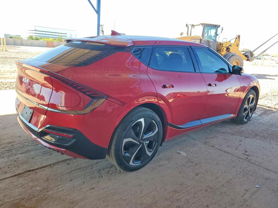2024 Kia Ev6 VIN KNDC4DLC7R5203725 COPART salvage auction — SIDE, Salvage Title, sold $11,700 on 2026-07-16 (photo 3)